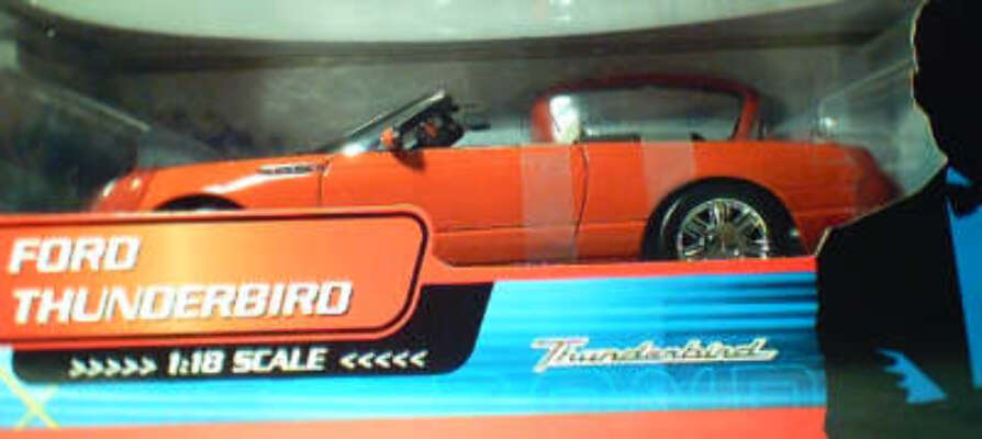 1:18 James Bond Ford Thunderbird